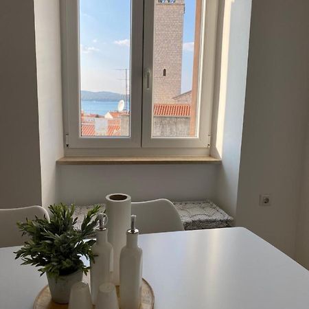 Sea View Flat In Central Пула Экстерьер фото